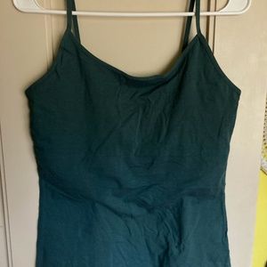 NWOT Active Basic camisole top, w/shelf bra, adjustable straps, forest green L